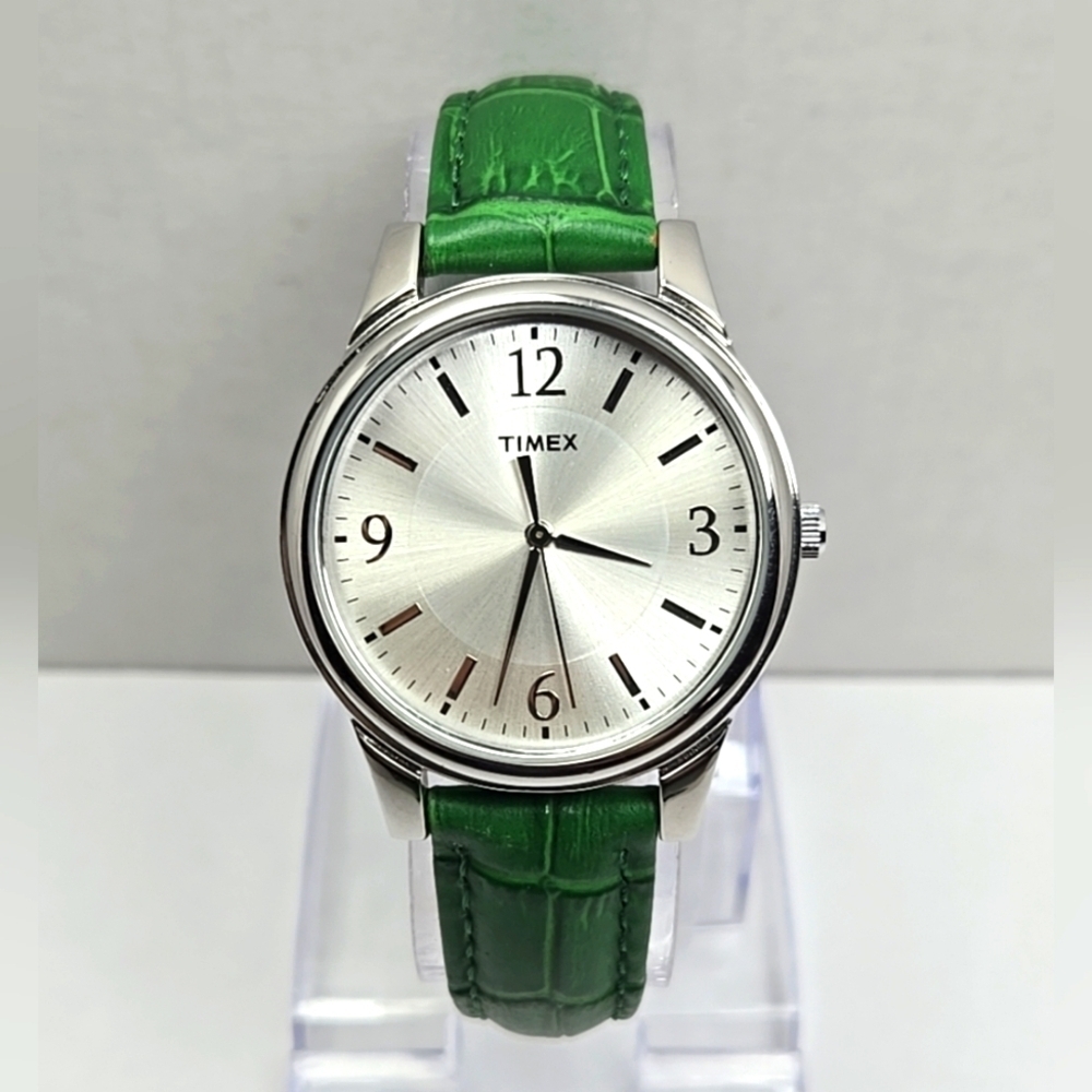 Womens Timex Easy Reader Watch Silver Tone Green Croco Dress Classic New Battery
